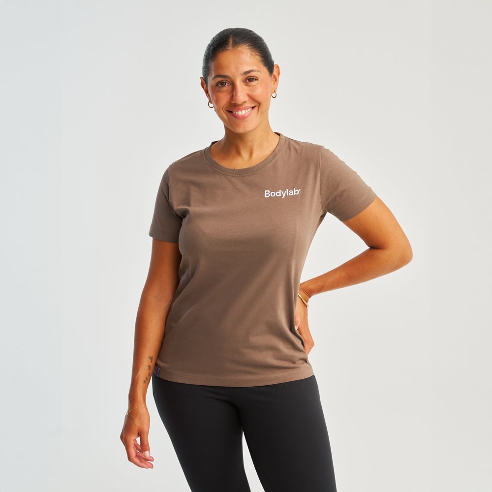 Womenâ   Fit  -shirt Mocha